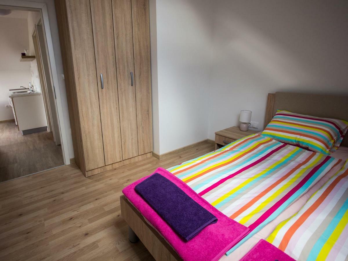 Apartment Marjetka Zirovnica Eksteriør billede